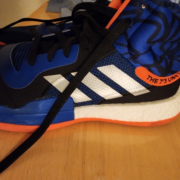 Adidas Boost Kristaps Porzingis - Picture 2 of 5